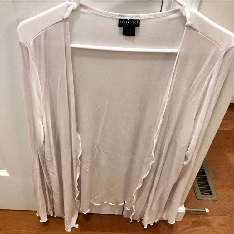 4 Pieces: Cardigan, 2 Tank Tops & V-Neck Long Sleeve Top Size Medium